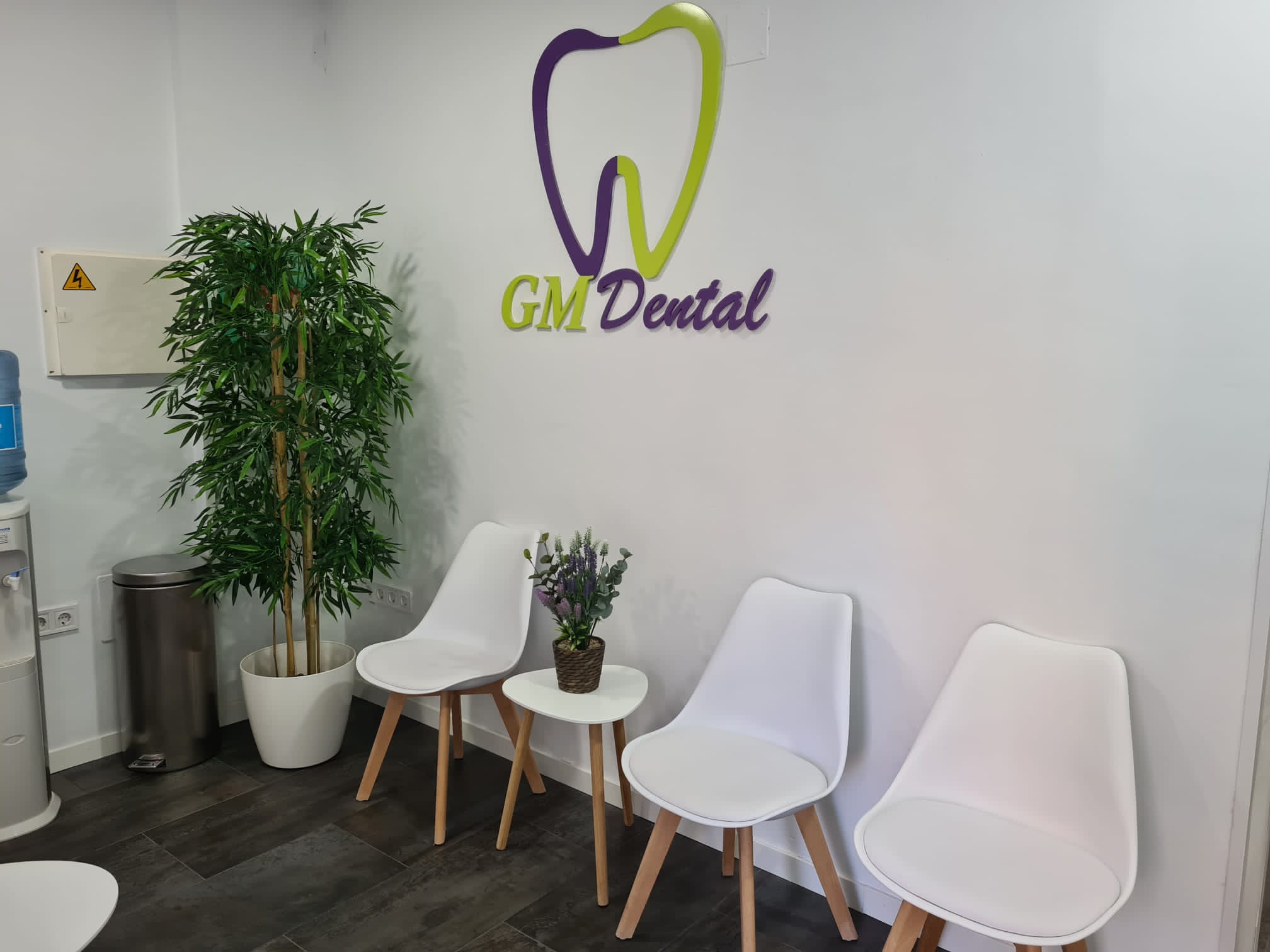 Sala espera clinica dental Alcobendas